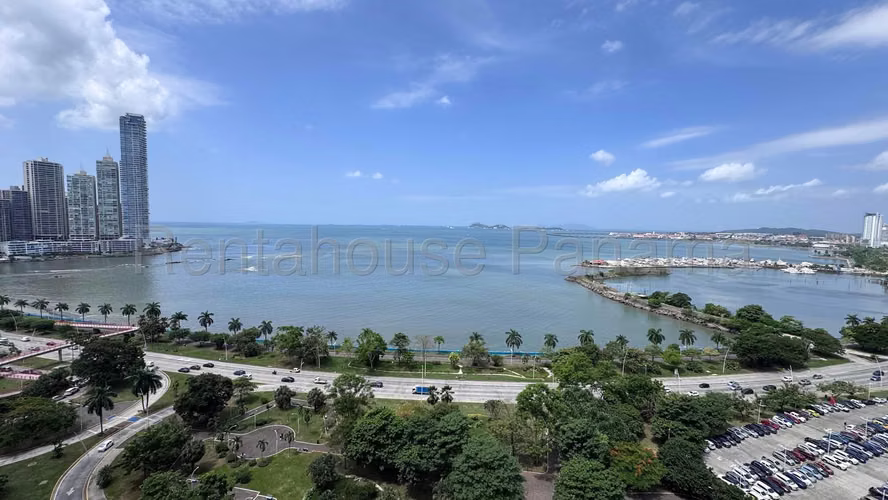 Vendo Apartamento de 332 m² en PH Princesa del Mar, Avenida Balboa 27-167GG