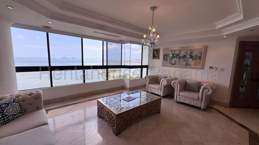 Vendo Apartamento de 332 m² en PH Princesa del Mar, Avenida Balboa 27-167GG