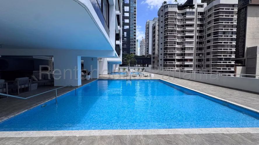 Vendo Apartamento de 332 m² en PH Princesa del Mar, Avenida Balboa 27-167GG