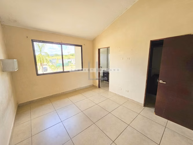 Venta Casa Unifamiliar de Esquina en PH Olympus - Brisas Norte. Haga una oferta