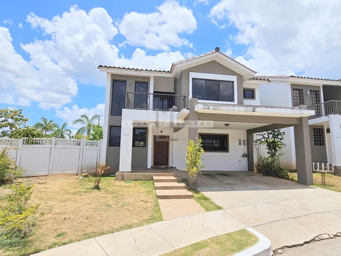 Sale Unifamily Corner House in PH Olympus - Brisas Norte. Make an offer