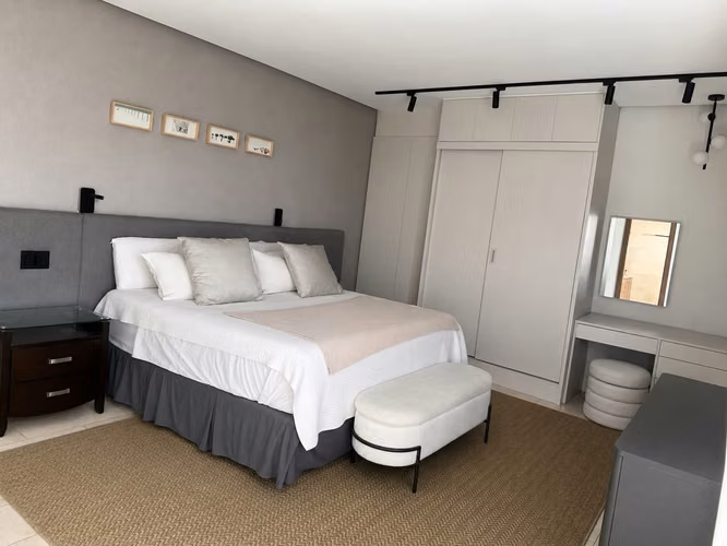 Apartamento en Santa Maria Completamente Remodelado con Amplio Balcón y Vistas al Campo de Golf