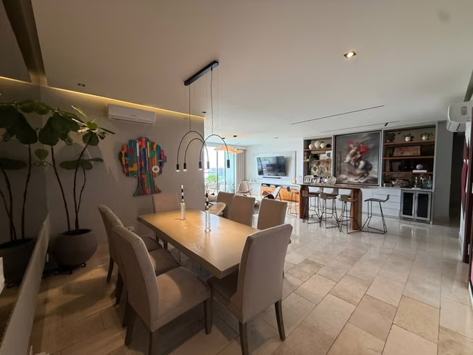 Apartamento en Santa Maria Completamente Remodelado con Amplio Balcón y Vistas al Campo de Golf