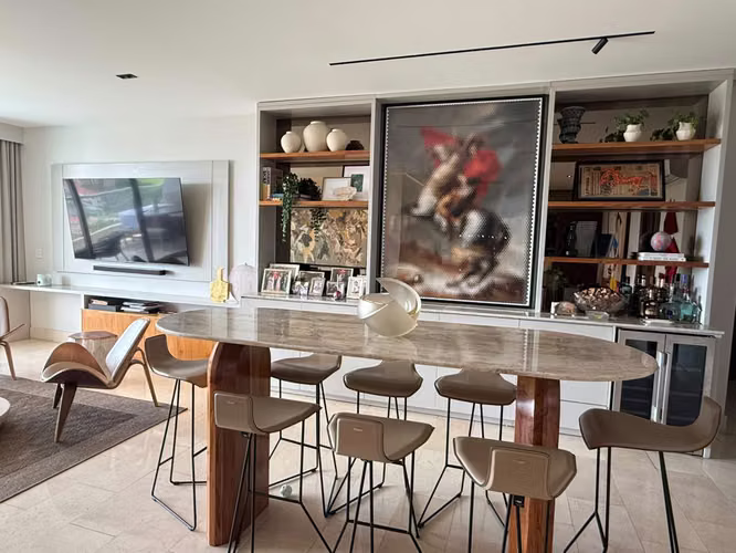 Apartamento en Santa Maria Completamente Remodelado con Amplio Balcón y Vistas al Campo de Golf