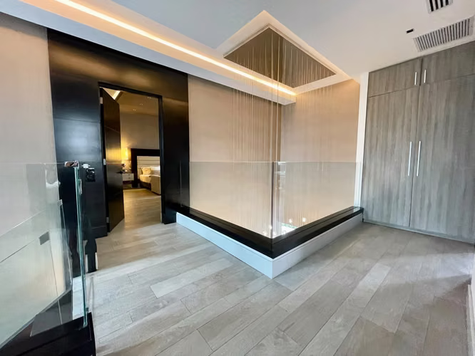 Moderna Casa en Coco del Mar | Piscina, Sauna, Cine Privado, Cava de Vinos y 780 m² de Elegancia