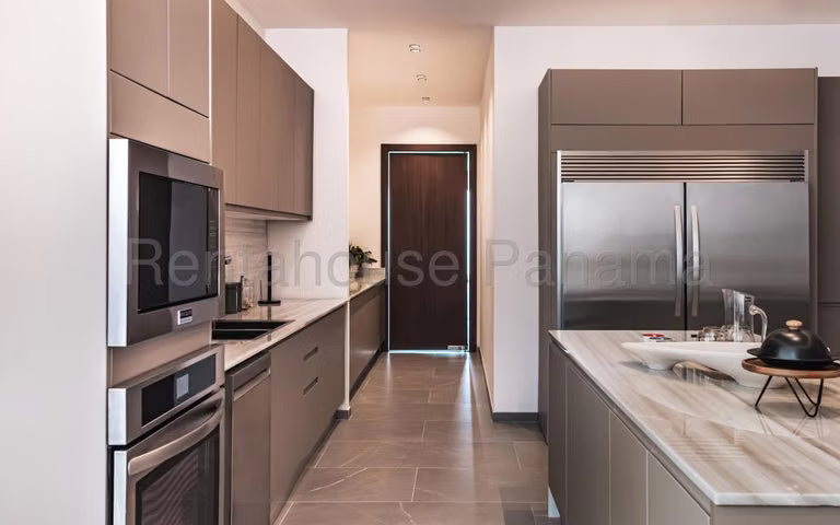 Apartamento en venta en The Towers 26LRL9011