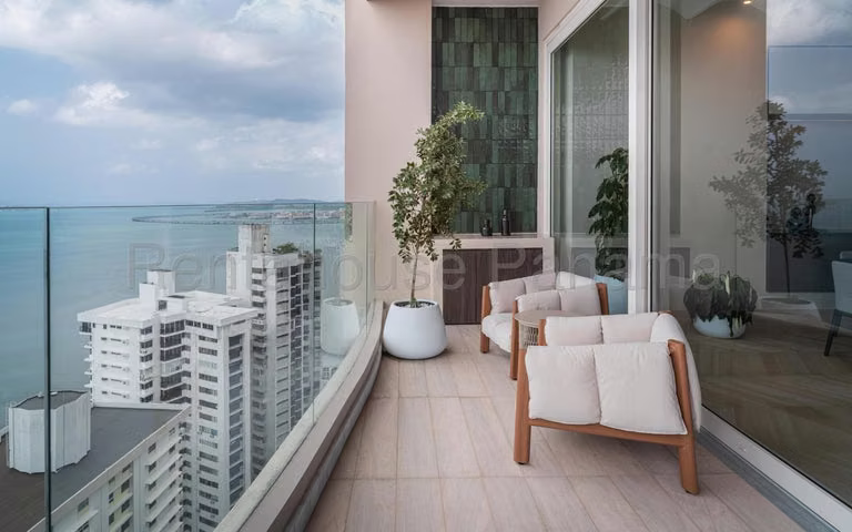 Apartamento en venta en The Towers 26LRL9011