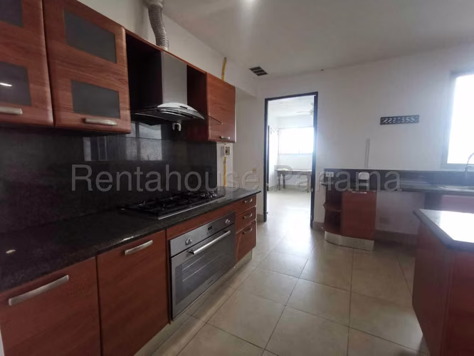 Apartamento en Venta en Costa del Este. 27-721.
