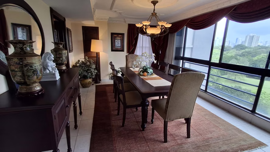 Golf Park. 206mts 3r 3b cbs 2est $360,000.00neg