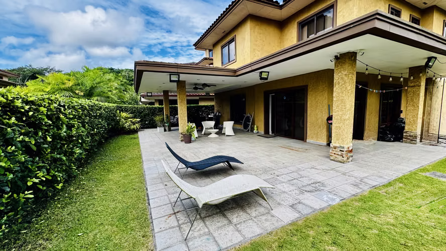 EMBASSY CLUB Residencia familiar de Lujo  5 Recamaras Gran Patio - Imagen 18