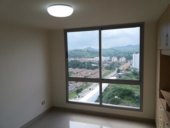 Venta de Apartamento con Línea blanca en Condado del Rey Ph Rokas EC