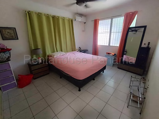 RR VENTA DE CASA EN CHANIS CASABLANCA