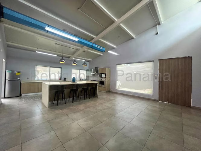 Alquiler de Casa en Coco del Mar Casa Comercial