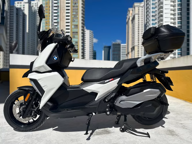 Se Vende BMW C400X 2020 – Excelente Estado