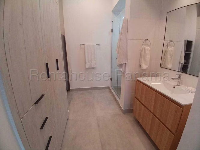 Apartamento amoblado en venta PH Denovo Obarrio