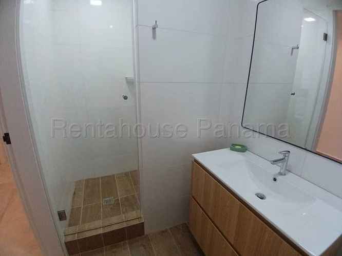 Apartamento amoblado en venta PH Denovo Obarrio