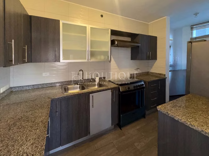 Venta de Apartamento en El Cangrejo – PH Luxor 100