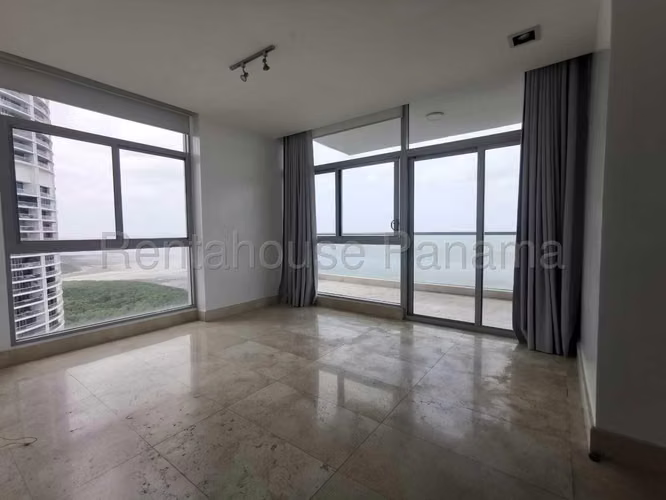 Vendo Apartamento en Costa del Este TEN TOWER OF27-721
