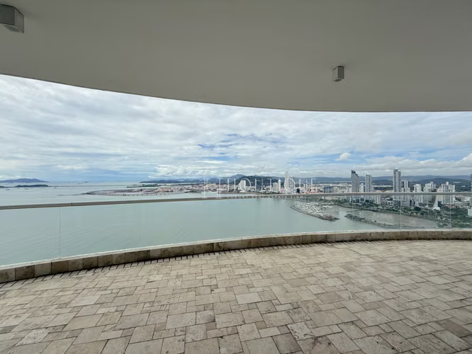 Alquiler de Apartamento en PH The Point – Punta Paitilla