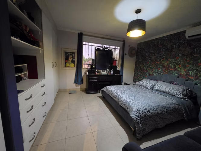 CASA 4R4B2P AMPLIO EN BARRIADA PASEO DORADO CONDADO 550000 - Imagen 11
