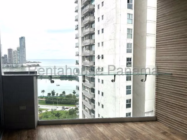 Alquiler de Apartamento PH MARINA TERRACE en Bella Vista  27LBR559