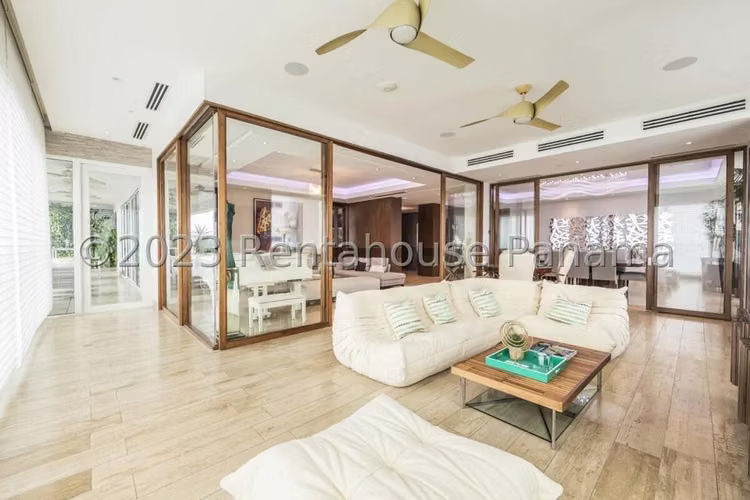 Apartamento en venta PH Marea Costa del Este