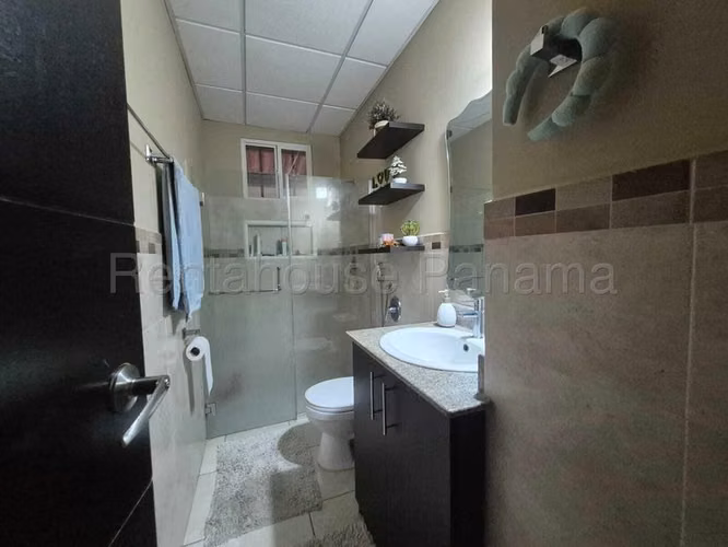 Alquiler de casa en Villa Lucre 27MVCH755