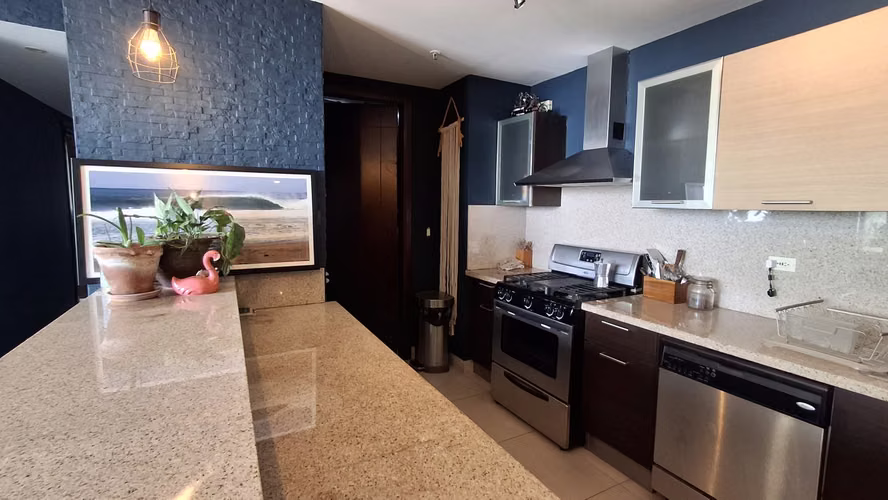 Dupont. 150mts 2r 2b balcon vista al mar $315,000.00NEG