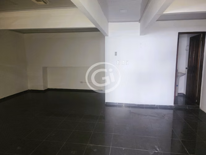 Alquiler Oficina Via España con Parque Lefevre. Con Recepción y Oficina Privada