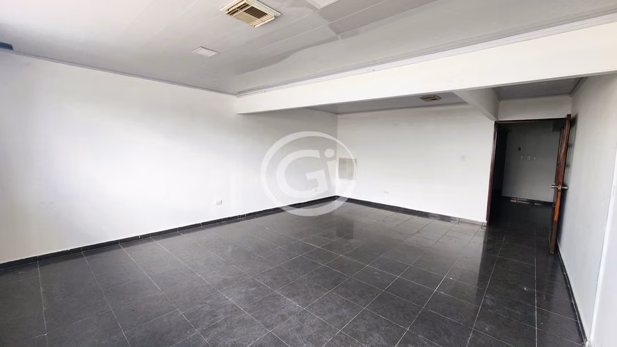 Alquiler Oficina Via España con Parque Lefevre. Con Recepción y Oficina Privada