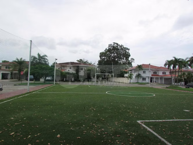 Venta de casa en Residencial Costa Serena | Costa del Este. E.L