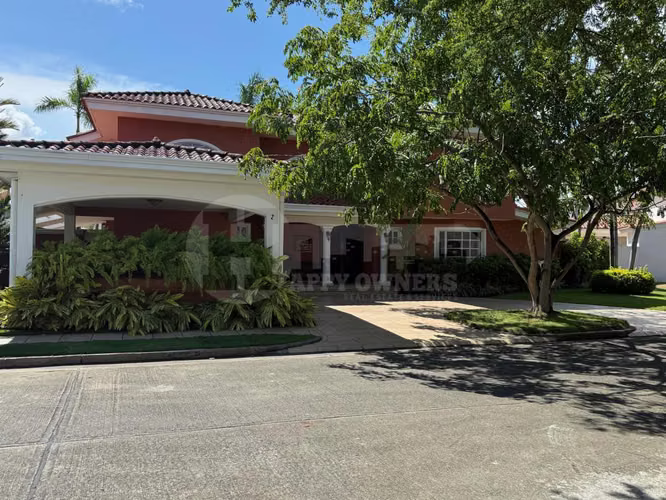 Sale of house in Residencial Costa Serena - 124; Costa del Este. E.L