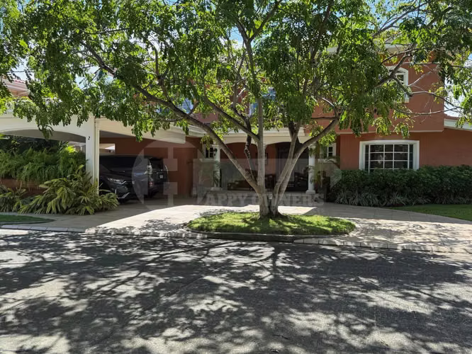 Venta de casa en Residencial Costa Serena | Costa del Este. E.L