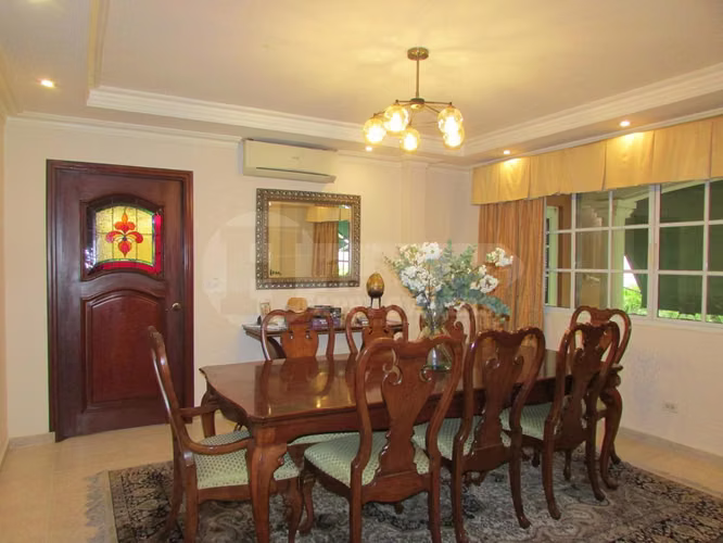 Venta de casa en Residencial Costa Serena | Costa del Este. E.L