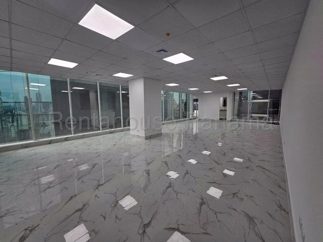 Oficina en Obarrio - Alquiler