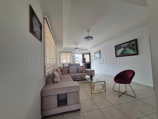 Alquiler de Casa en Villa Lucre
