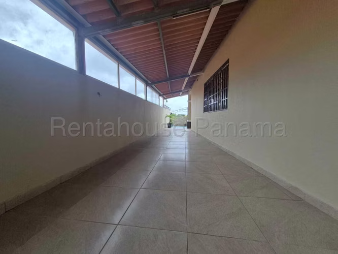 Alquiler de Casa en Villa Lucre