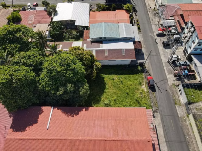 Terreno de 800m2 en venta en Parque Lefevre