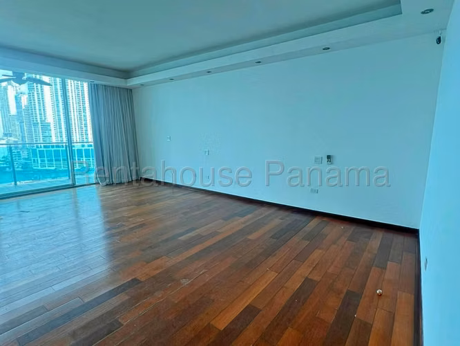 Se Alquila Apartamento en Punta Pacifica LA27-710