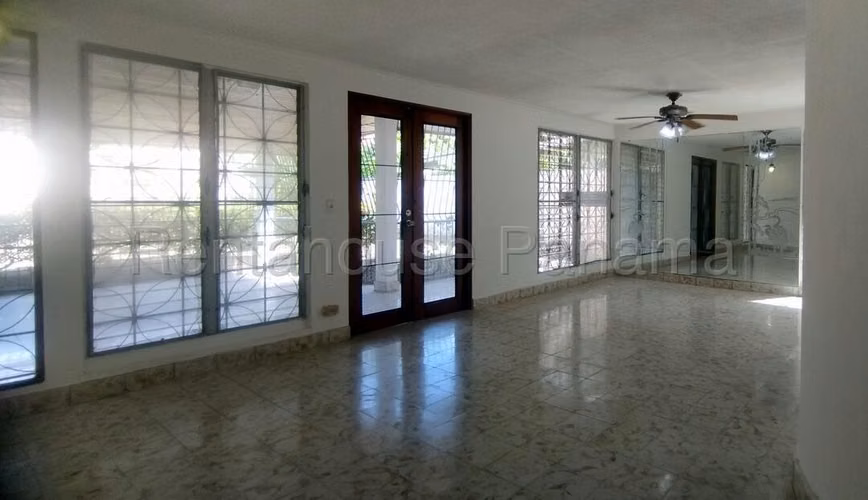 Alquiler Casa Los Angeles - YD