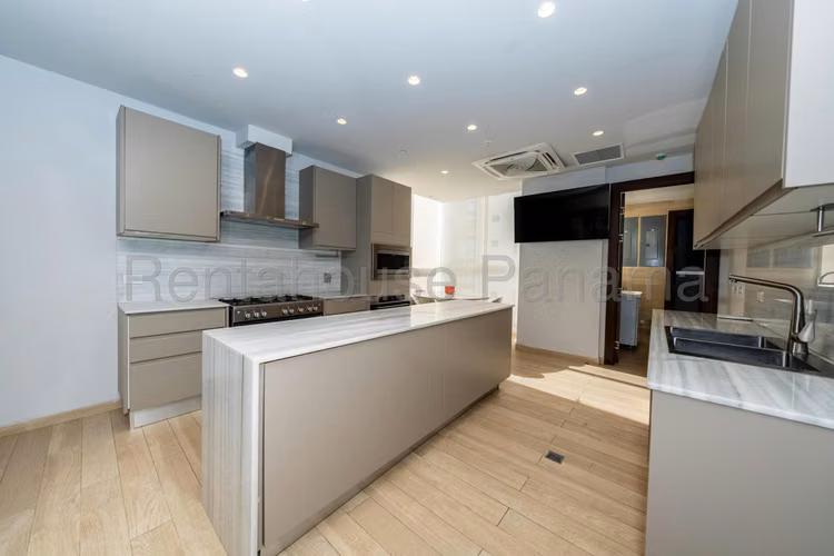 Se Alquila Apartamento en Paitilla LA27-711