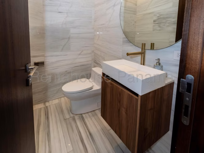 Se Alquila Apartamento en Paitilla LA27-711