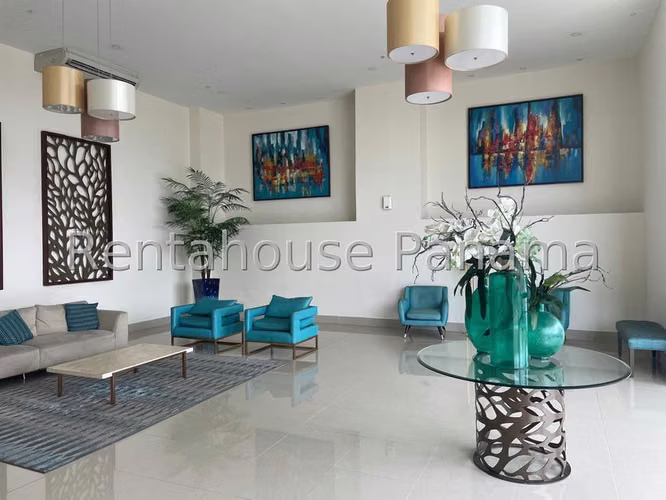 Apartamento en venta Via España PH Lefevre 75