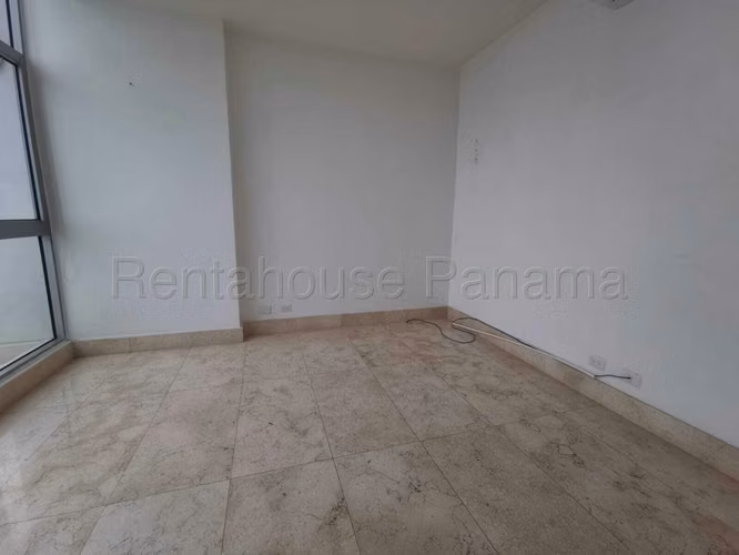 Se Vende Apartamento en Costa del Este LA27-721