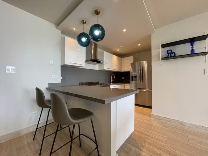 Apartamento amoblado en alquiler Costa del Este The Regent