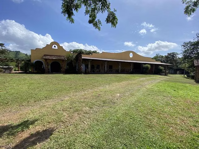 Terreno en Venta en Hacienda El Encanto Paso Blanco CIG27669