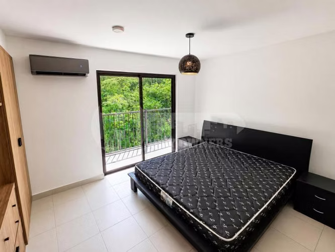 Venta de apartamento en PH Embassy Village | Clayton. JC - Imagen 4