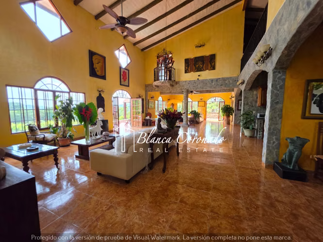 Finca en Venta en Capira | 46,382 m2 2 casas con Piscina
