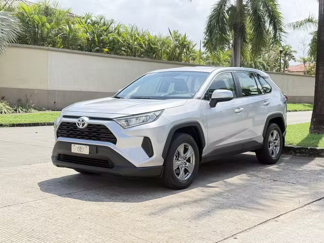 Toyota Rav4 2021 a solo $18,900
