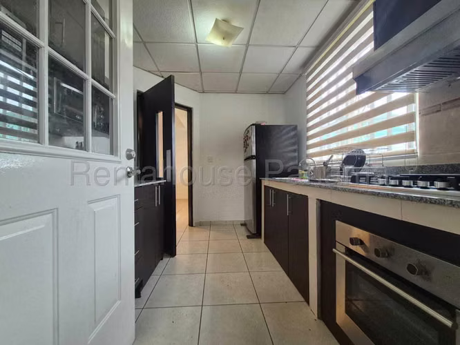 Casa en alquiler de 133m2 en Villa Lucre